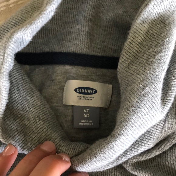 Gray sweater - Picture 5 of 5